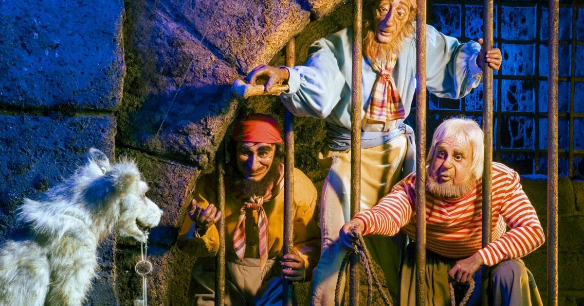 Disney Pirates Of Caribbean Update: A New Bar and Show