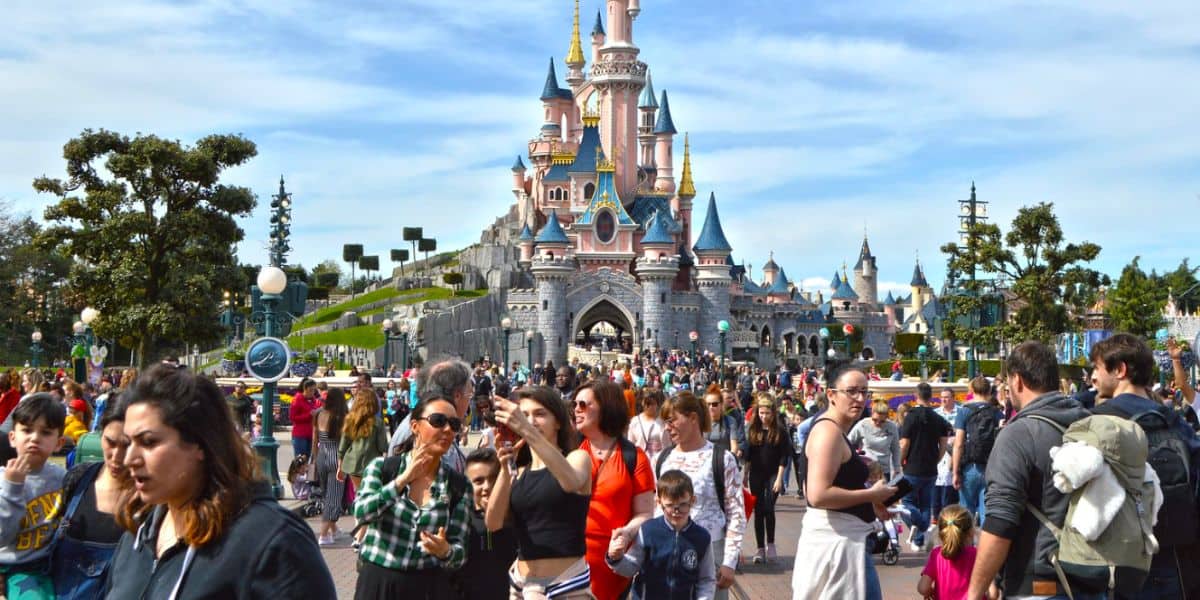 Disneyland Paris Vacation Disruptions: Outdoor Rides Shut