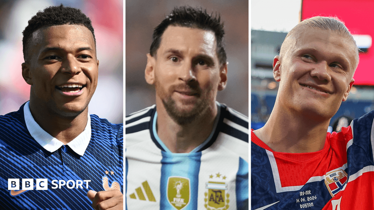 Lionel Messi Scores Stunning Hat Trick as Argentina